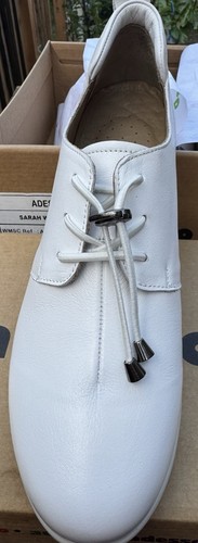 White leather flat - flat, adesso