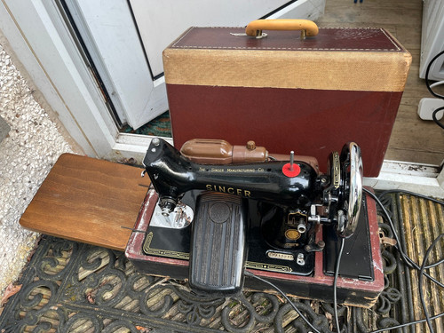 Vintage singer sewing machine - vintage,