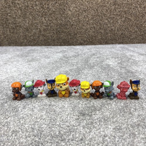 Paw patrol mini figures - paw,