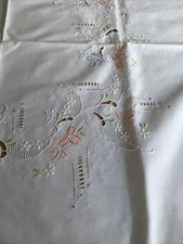 Vintage Scalloped Linen