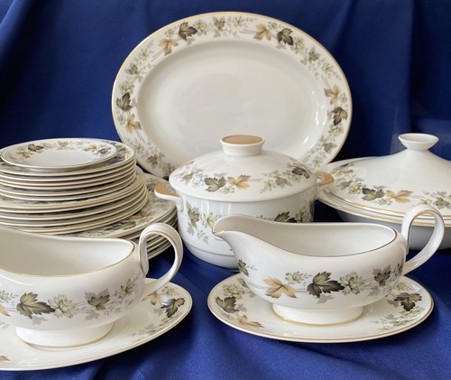 Royal doulton larchmont dinner - royal,