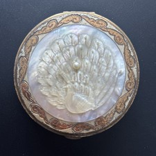 Vintage powder compact with