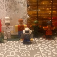 5 Roblox Figures