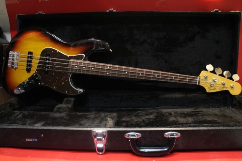 Open box fender japan 62 - open,
