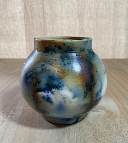 Porcelain moon jar