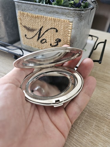 Vintage silver metal - silver, compact