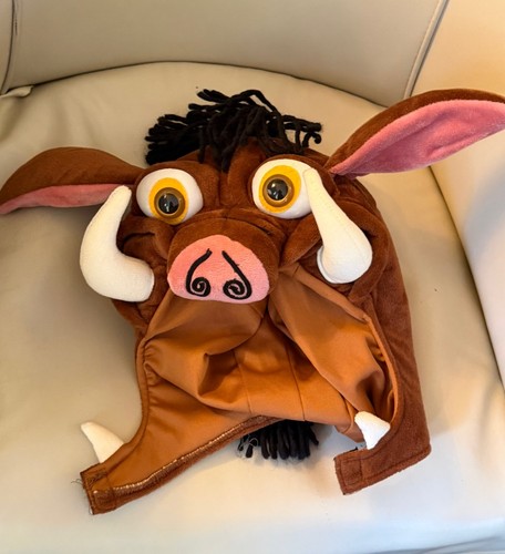 Pumba lion king - pumba,