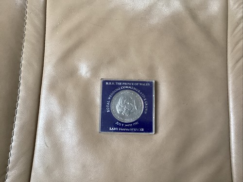 Royal wedding commemorative - royal,