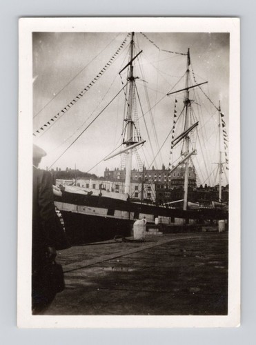Old photo sailing - old,