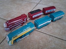 Thomas Trackmaster Connor & Caitlin trains with Original Trucks (batt op'd) TOMY