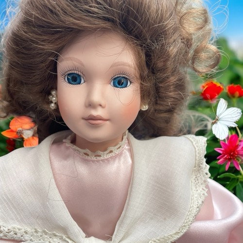 Stunning collection doll - doll, with