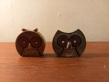VINTAGE RETRO POTTERY OWLS X2