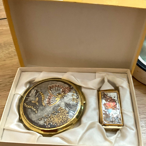 Vintage vanity set - vintage, powder