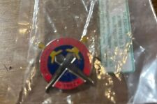 DAGENHAM & REDBRIDGE - Superb Enamel Football Pin Badge 1992 SHIELD  PIN - BADGE