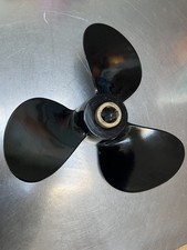 Volvo Penta AQ100 Right Hand Propellor 813233 13 x 13 Aluminum