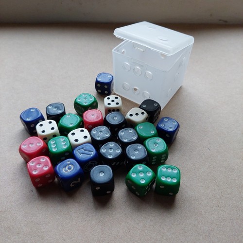 Warhammer gamming dice games - warhammer,
