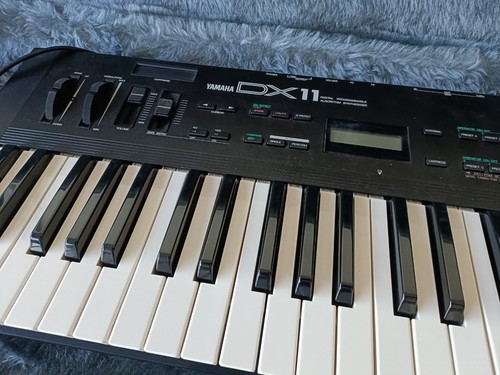Yamaha dx11 vintage legendary - yamaha,