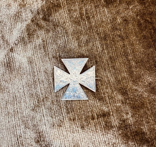 Brooch white metal - metal,