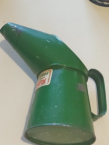 Vintage green pint oil - vintage,