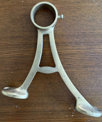 Vintage solid brass bar - solid, foot