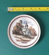 Vintage Round 10cm Russian