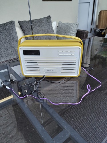 View quest retro dab radio - view,