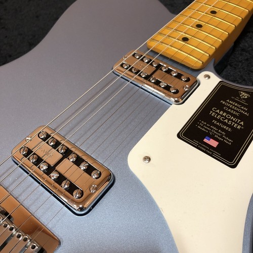 Fender 75th anniv - fender, anniv.