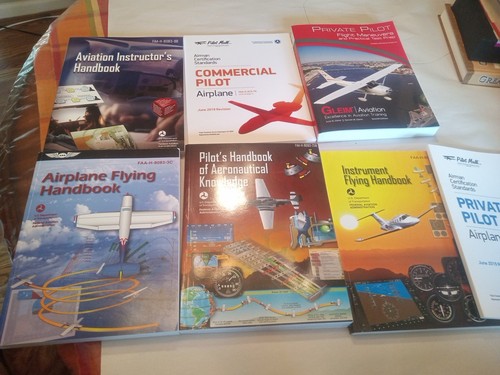 Book pilot airplane - 7,