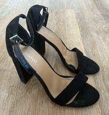 Boohoo black strappy block