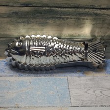 Vintage Metal Fish Jelly
