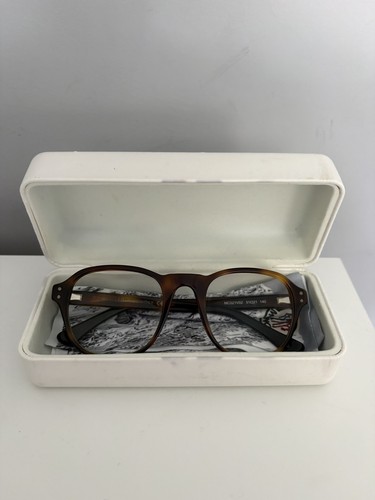 400 brown eyeglasses - 400€,