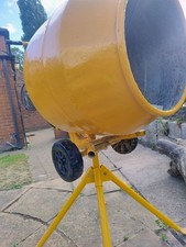 BELLE MINIMIX 130 WIH STAND. VERY GOOD CONDITION NO DAMAGE