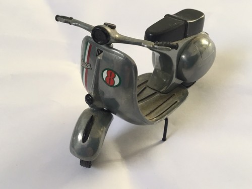 Metal collectable xonex cleve - metal,