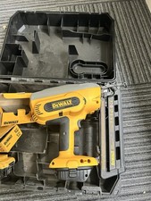 DC618 Nail Gun DeWalt Angled Finish Nailer 18 Volt