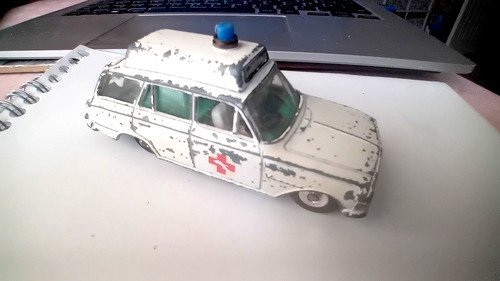 Dinky toys vauxhall victor - dinky,