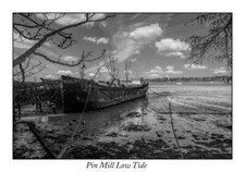 Old Dutch Barge Pill Black and