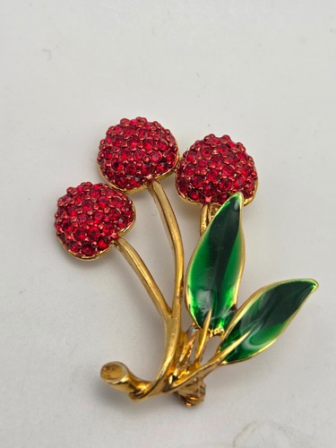 Vintage gold tone - signed, ciro