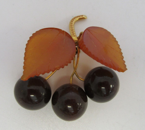 Vintage bakelite carmel - bakelite,
