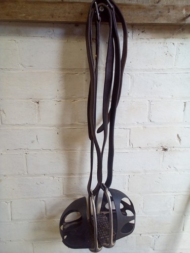 Brown english stirrup - ,