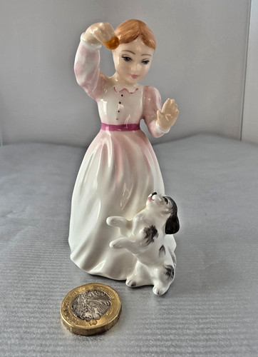 Royal doulton figurine - doulton,