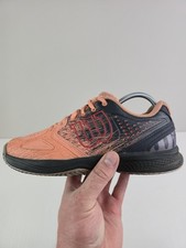 Wilson Tennis Shoes – UK 4.5 / EU 37.5 – Fawn & Navy