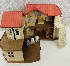 Sylvanian Families Beechwood Hall House Furnished With Figures  (L)