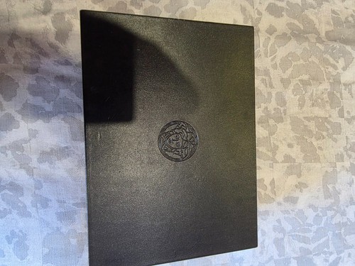 Versace female medusa - female,