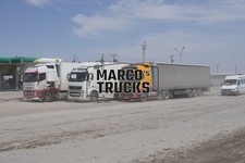 Truck Photo Volvo FH Globetrotter Tarpaulin Semi Truck Kyrgyzstan Yellow #w2wx