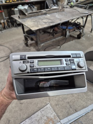 Honda radio stereo - honda, cd
