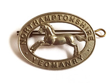 Northamptonshire Yeomanry Cap Badge White Metal 2 Lugs Vintage - Original