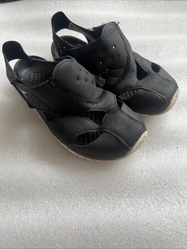 Nike sandals boys size 5 - uk, 10.5