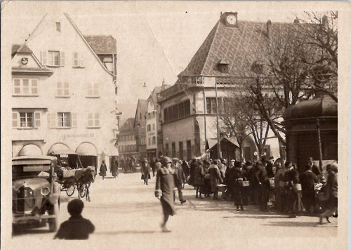 Colmar france flapper woman - colmar,