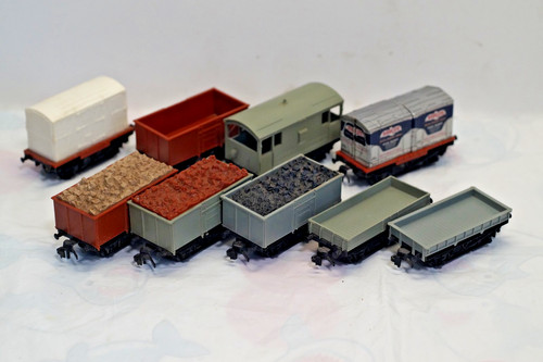 Lot trix wagons oo - 8, x