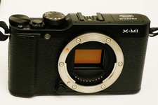 Fantastic Black Fujifilm X-M1 16mp camera. Original Trans X sensor
